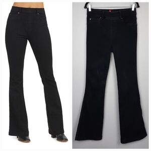 Spanx SpanxShape EveryWear Flare Jean in Clean Black size Medium